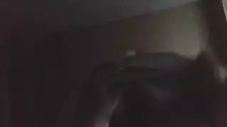 يغيظ لعبه عجوز