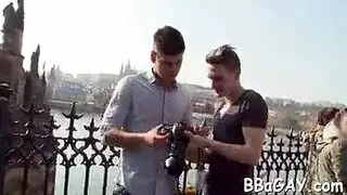 مثلية ثلاثية صريحة: هزات متعددة وتبادل مني