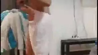 رقص عراقي لروبي يركز على الشرج تفريق الأرداف