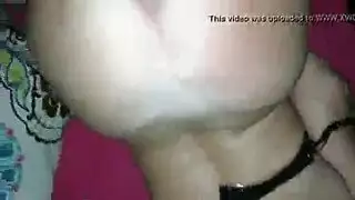 فحل لبناني يضرب فرج ضيق بقوة