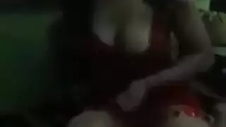 عاهرة مغربية ساخنة تتوسل للسائل المنوي في حديث جنسي صريح