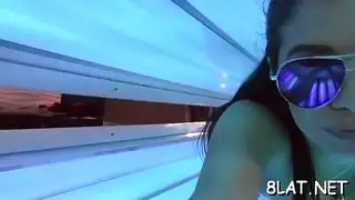 بي بي سي يأخذها من الخلف في جنس عمل قاسي