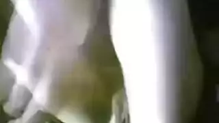 بنت مصريه صغيره خبره ف النيك