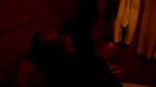 عاهرة لبنانية متحولة جنسياً تستقبل عدة قذفات