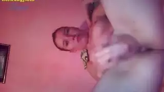 عروض عاهرية قذرة: المومسات تأخذ زبًا من أجل متعة النساء