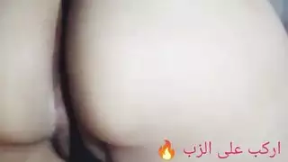 نيك طيز ام زوجته الممحونة امام ابنتها