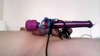 تعذيب الفتايات ذ