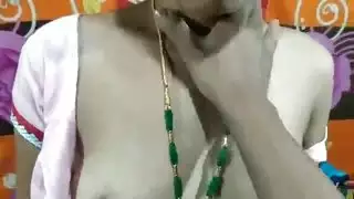 شريط جنس هندي: حركة صريحة مع صوت