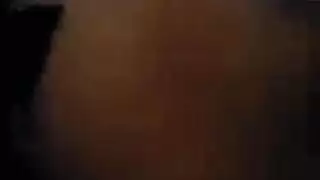 راقصة بطن غريبة تؤدي جنس فموي بعد أداء ساخن