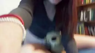 سكس مع الحيوانات: تستمني ثم تمارس الجنس بقوة مع كلبها