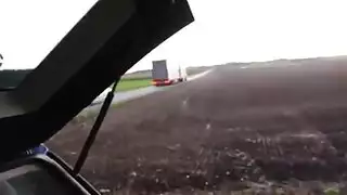 استمناء امرأة ممتلئة على ويب كام: شاهدها تئن وتنزل